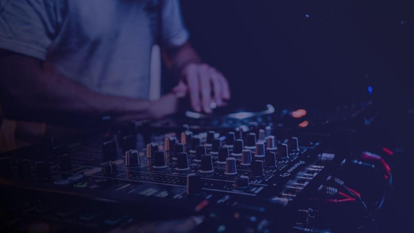 Titulný obrázok DJ na párty v lokalite Snina